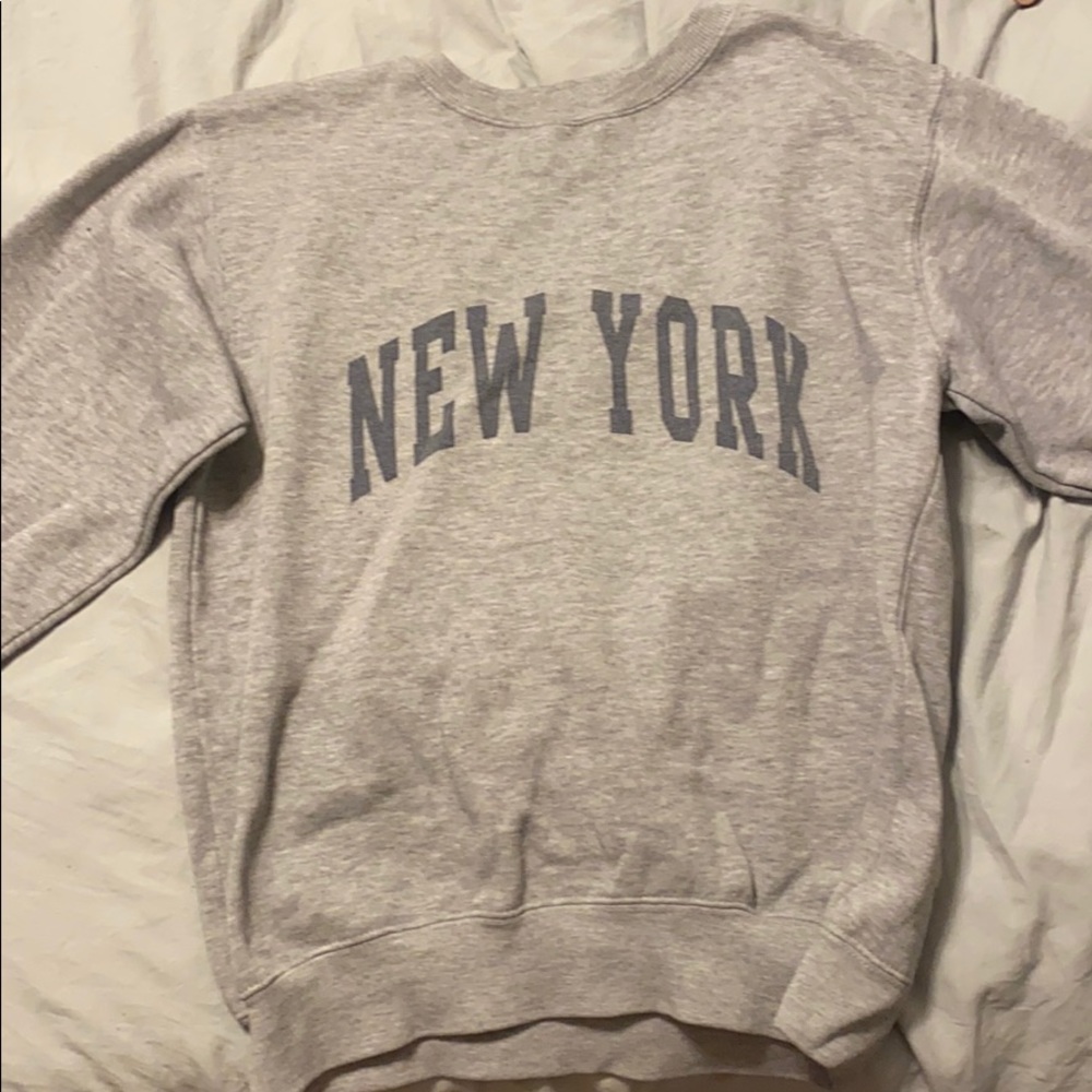 Gray New York sweatshirt